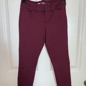**OLD NAVY** PIXIE - BUILT-IN SCULPT COMFY PANTS